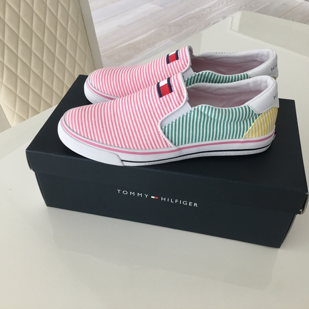 Tommy Hilfiger Womens Oaklyn2 Multi Stripe Casual